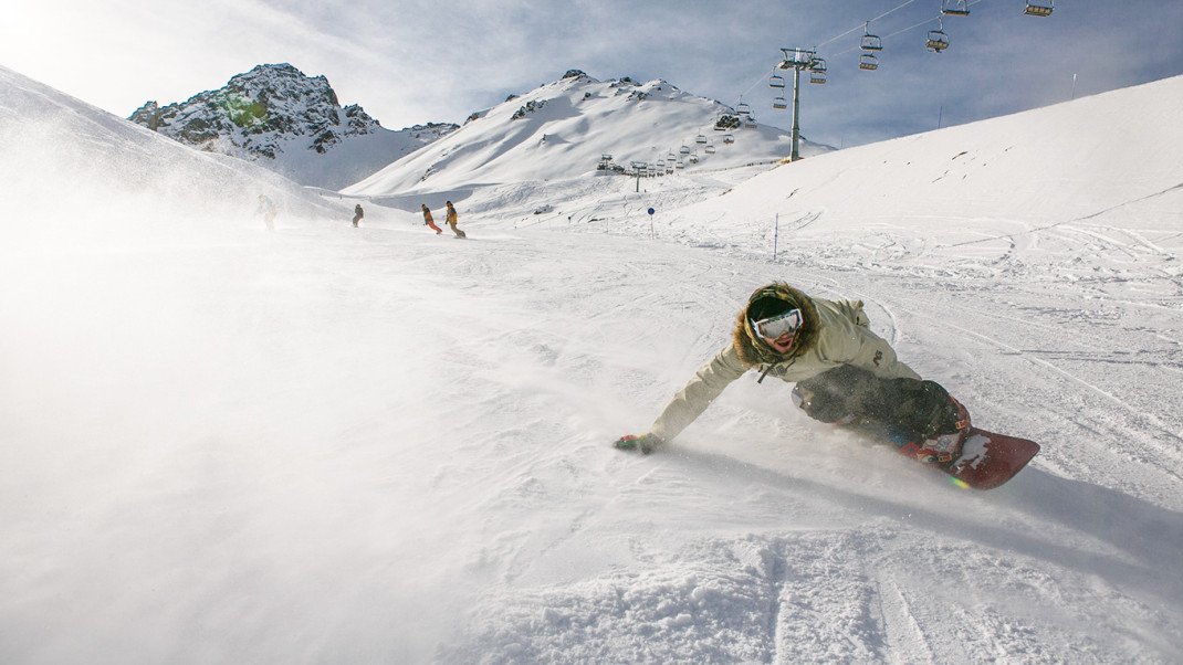 Co zrobić, żeby uniknąć kontuzji na nartach/snowboardzie?