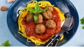 PRZEPIS: Bezglutenowe spaghetti z kotlecikami drobiowymi