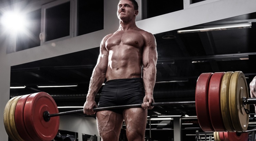 Dźwigać więcej! Praktyczne wskazówki by zwiększyć siłę w martwym ciągu.