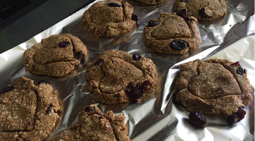 PRZEPIS: Ekspresowe daktylowo-owsiane ciasteczka 