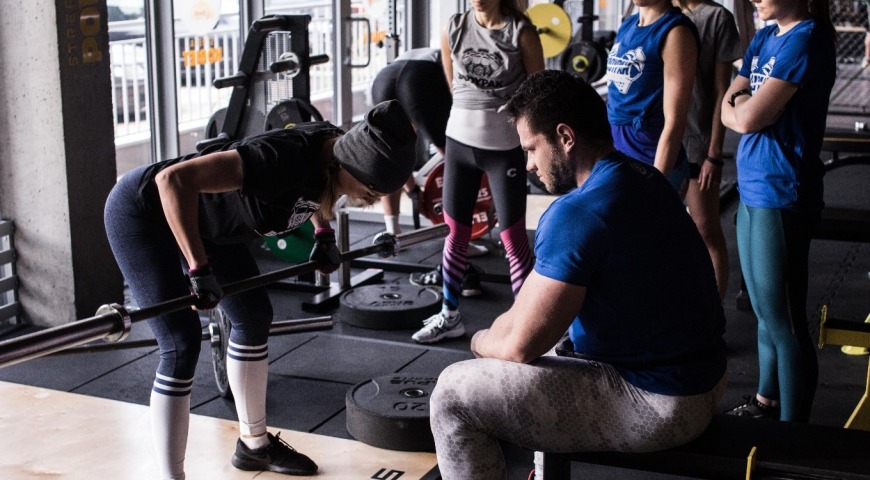 Trenuj z mistrzem - 6 tygodni budowania siły mięśniowej