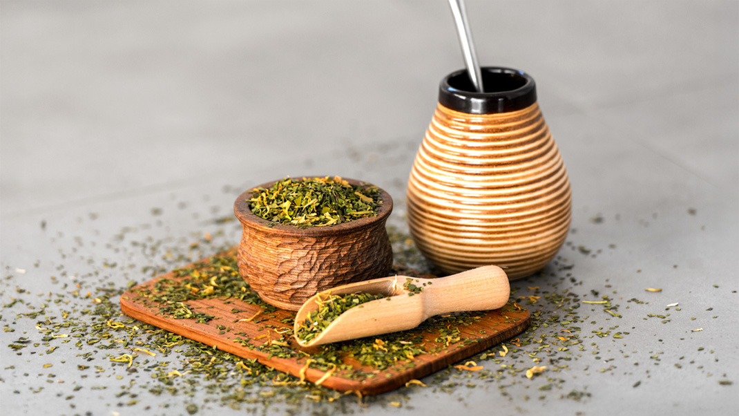 Ostrokrzew paragwajski – właściwości, działanie, wpływ na odchudzanie